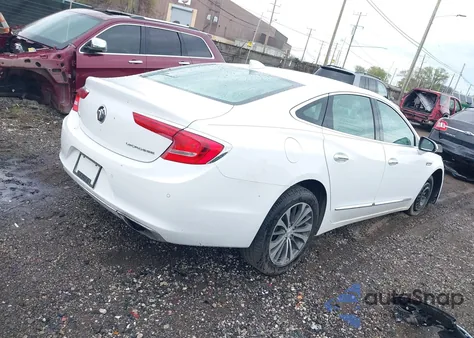 2017 Buick Lacrosse Essence z USA, uszkodzony, nr VIN 1G4ZP5SS8HU130705